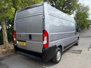 2022 Peugeot Boxer 2.2 Bluehdi 335 Professional L3 H2 Euro 6 (s/s) 5dr in Grey — image 6