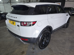 2013 Land Rover Range Rover Evoque 2.2 Sd4 Pure in White — image 5