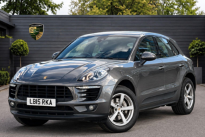 2015 Porsche Macan 2.0t Pdk 4WD Euro 6 (s/s) 5dr in Grey — image 3