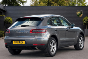 2015 Porsche Macan 2.0t Pdk 4WD Euro 6 (s/s) 5dr in Grey — image 5