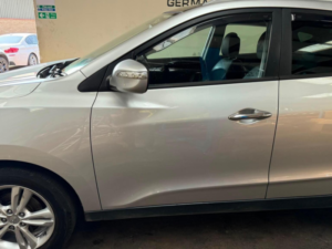 2011 Hyundai Ix35 1.7 Crdi Premium Euro 5 (s/s) 5dr in Silver — image 2