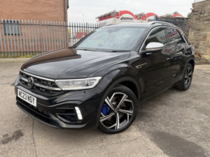 2023 Volkswagen T-Roc 2.0 Tsi R in Black — image 2