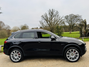2013 Porsche Cayenne 3.0 Td V6 in Black — image 2
