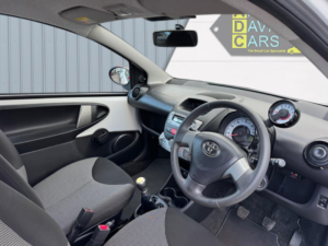 2014 Toyota Aygo 1.0 Vvt-I Mode in White — image 5