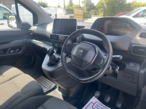 2021 Peugeot Partner 1.5 Bluehdi 1000 Professional in White — image 4