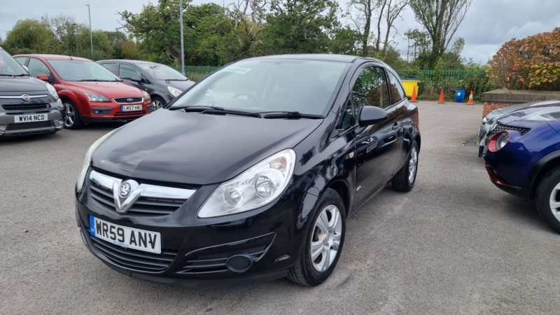 2009 Vauxhall Corsa 1.2 I 16v Active in Black — image 1