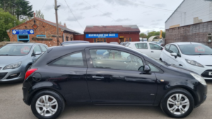 2009 Vauxhall Corsa 1.2 I 16v Active in Black — image 3