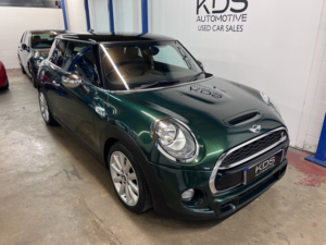 2014 MINI Hatch 2.0 Cooper S 3-Door Hatch in Green — image 5