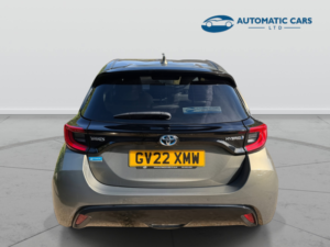 2022 Toyota Yaris Excel Fhev in Bronze — image 6