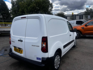 2016 Peugeot Partner 1.6 Hdi 850 S L1 4dr in White — image 6