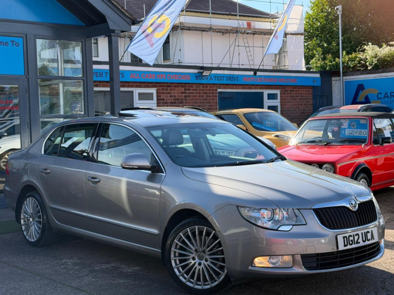 2012 Skoda Superb 2.0 Tdi Elegance DSG Euro 5 5dr in Beige — image 1