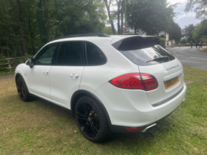 2013 Porsche Cayenne 3.0 Td V6 in White — image 6