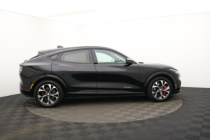2022 Ford Mustang Mach-E Extended Range 91kwh SUV 5dr Electric Automatic AWD (351 Ps) in Black — image 2