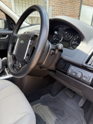 2010 Land Rover Freelander 2 2.2 Sd4 Hse in Grey — image 6