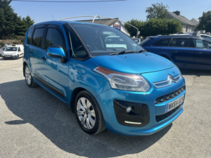 2014 Citroen C3 Picasso 1.6 Hdi Vtr+ in Blue — image 4