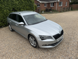 2016 Skoda Superb 2.0 Tdi Se L Executive in Silver — image 2