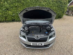 2016 Skoda Superb 2.0 Tdi Se L Executive in Silver — image 4