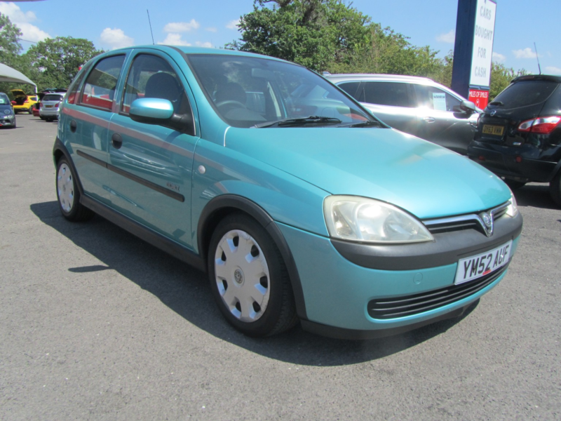 2003 Vauxhall Corsa 1.4 I 16v Elegance in Green — image 1