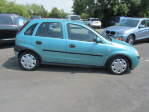 2003 Vauxhall Corsa 1.4 I 16v Elegance in Green — image 4