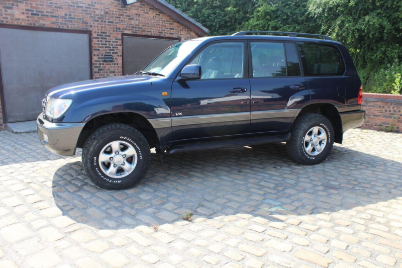 2000 Toyota Land Cruiser Amazon 4.7 Vx 5dr in Blue — image 1