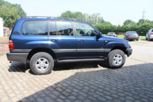 2000 Toyota Land Cruiser Amazon 4.7 Vx 5dr in Blue — image 5