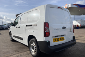 2023 Peugeot Partner 1.5 Bluehdi 950 Professional Premium + in White — image 5