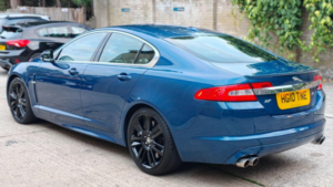 2010 Jaguar Xf 5.0 V8 Xfr Auto Euro 5 4dr in Blue — image 4