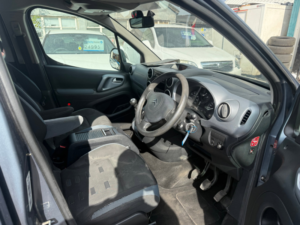 2009 Citroen Berlingo 1.6 Hdi Xtr Multispace MPV 5dr Diesel Manual Euro 4 (90 Ps) in Grey — image 5