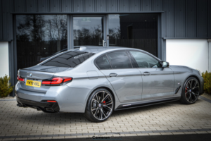 2023 BMW 5 Series 2.0 520d M Sport Saloon in Grey — image 2