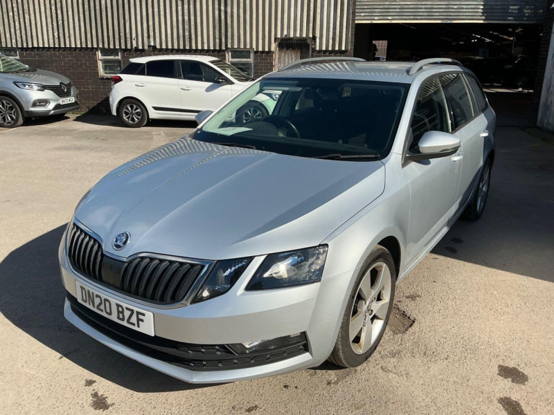 2020 Skoda Octavia 1.5 Tsi Act Se Drive Euro 6 (s/s) 5dr in Silver — image 1
