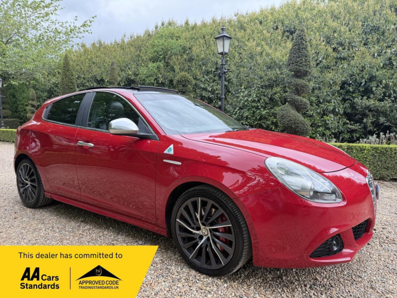 2013 Alfa Romeo Giulietta 1750 Tbi Cloverleaf Euro 5 5dr in Red — image 1