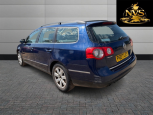 2007 Volkswagen Passat 2.0 Tdi Se in Blue — image 5