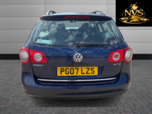2007 Volkswagen Passat 2.0 Tdi Se in Blue — image 6