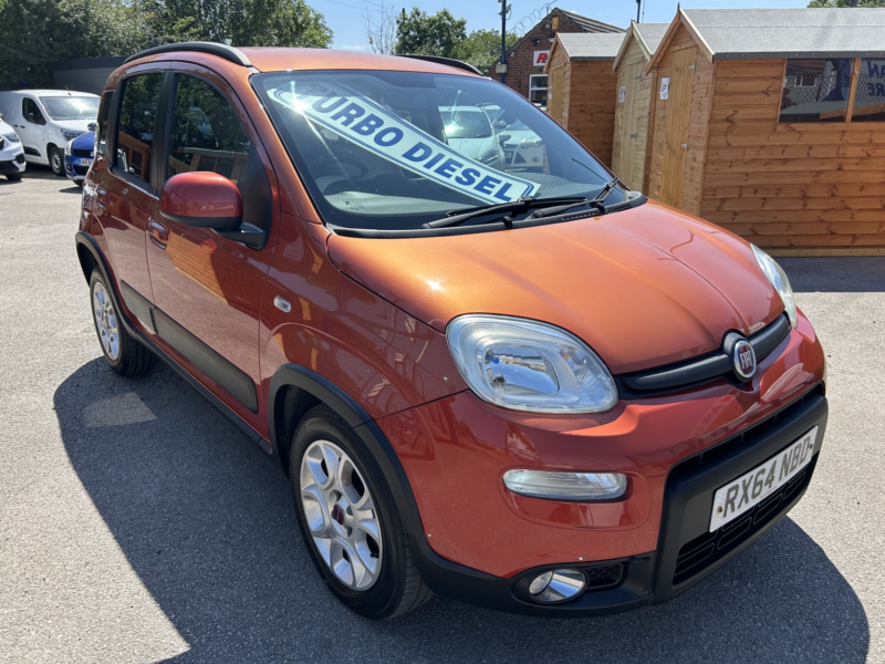 2014 Fiat Panda 1.3 Panda 1.3 Multijet 75 Bhp Trekking in Red — image 1