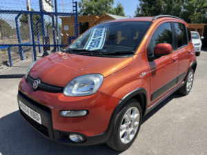 2014 Fiat Panda 1.3 Panda 1.3 Multijet 75 Bhp Trekking in Red — image 2