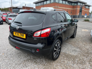 2012 Nissan Qashqai 1.5 Dci N-Tec 2WD Euro 5 5dr in Black — image 3