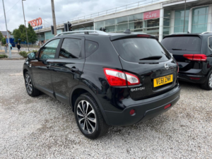 2012 Nissan Qashqai 1.5 Dci N-Tec 2WD Euro 5 5dr in Black — image 5