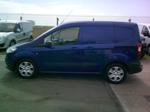 2017 Ford Transit Courier 1.5 Tdci Trend in Blue — image 3