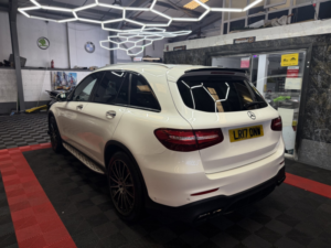 2017 Mercedes-Benz Glc 2.1 Glc250d Amg Line in White — image 4