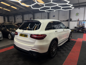 2017 Mercedes-Benz Glc 2.1 Glc250d Amg Line in White — image 5