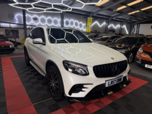 2017 Mercedes-Benz Glc 2.1 Glc250d Amg Line in White — image 6