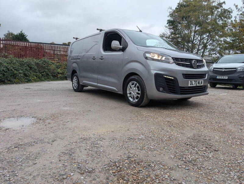 2020 Vauxhall Vivaro 2.0 Turbo D 3100 Sportive L2 H1 Euro 6 (s/s) 5dr in Grey — image 1