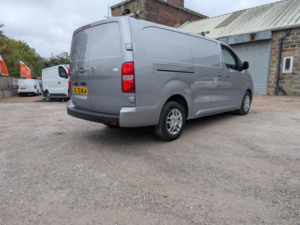 2020 Vauxhall Vivaro 2.0 Turbo D 3100 Sportive L2 H1 Euro 6 (s/s) 5dr in Grey — image 3
