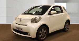 2009 Toyota Iq 1.0 Vvt-I 2 Euro 4 3dr in White — image 2