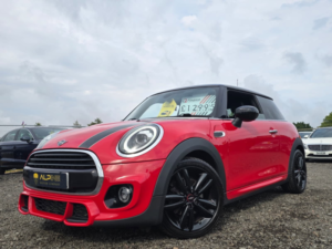 2019 MINI Hatch 1.5 Cooper Sport Hatchback 3dr Petrol Manual Euro 6 (s/s) (136 Ps) in Red — image 2
