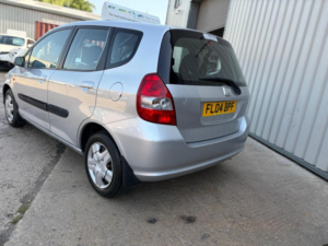 2004 Honda Jazz 1.4 I-Dsi Se 5dr in Silver — image 4