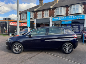 2016 Peugeot 308 1.6 Bluehdi Allure Euro 6 (s/s) 5dr in Blue — image 2