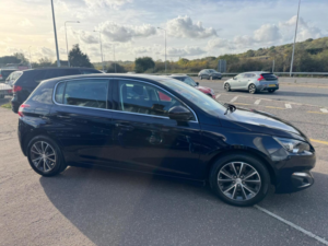 2016 Peugeot 308 1.6 Bluehdi Allure Euro 6 (s/s) 5dr in Blue — image 6