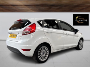 2013 Ford Fiesta 1.0t Ecoboost Titanium Euro 5 (s/s) 5dr in White — image 6