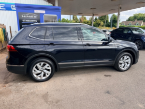 2022 Volkswagen Tiguan Allspace 1.5 Tsi Life SUV 5dr Petrol DSG Euro 6 (s/s) (150 Ps) in Black — image 2